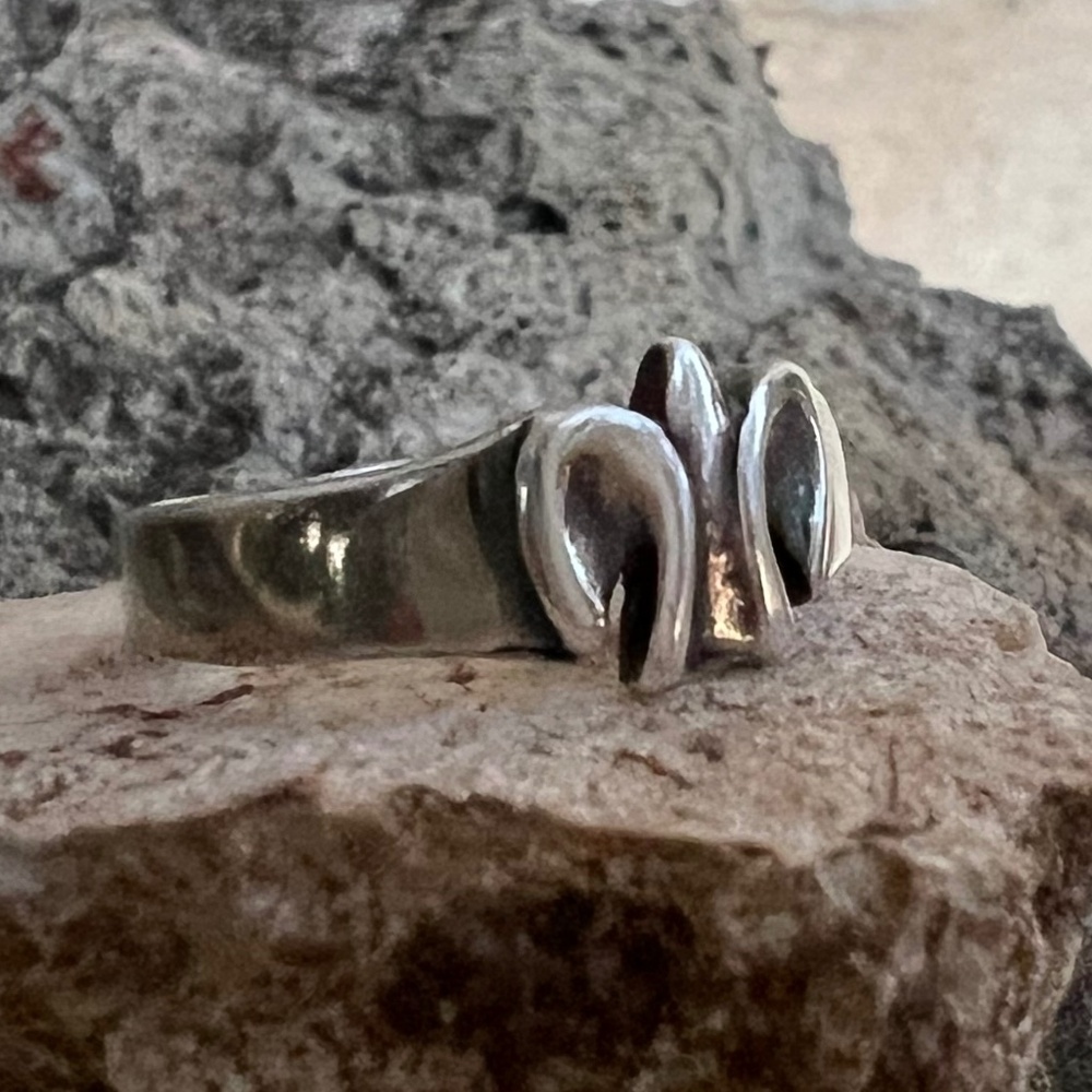 Dove Peace Handcrafted Sterling Silver Ring - Picture 6 of 8